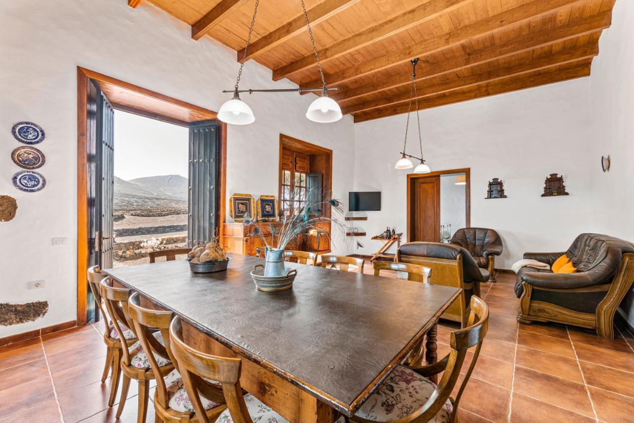 Villa Petit La Geria Lanzarote Tías Exterior foto
